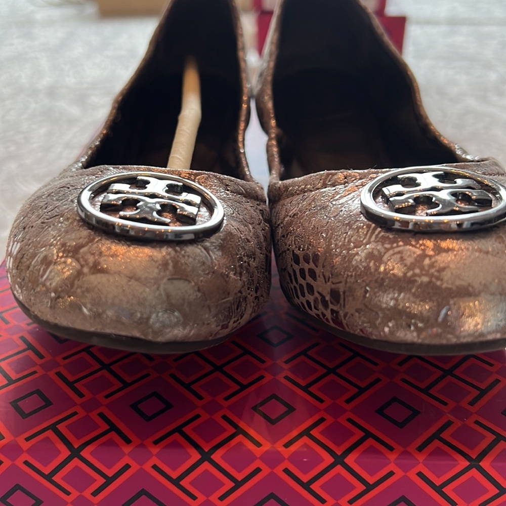 Shoes - Picture 4 of 4